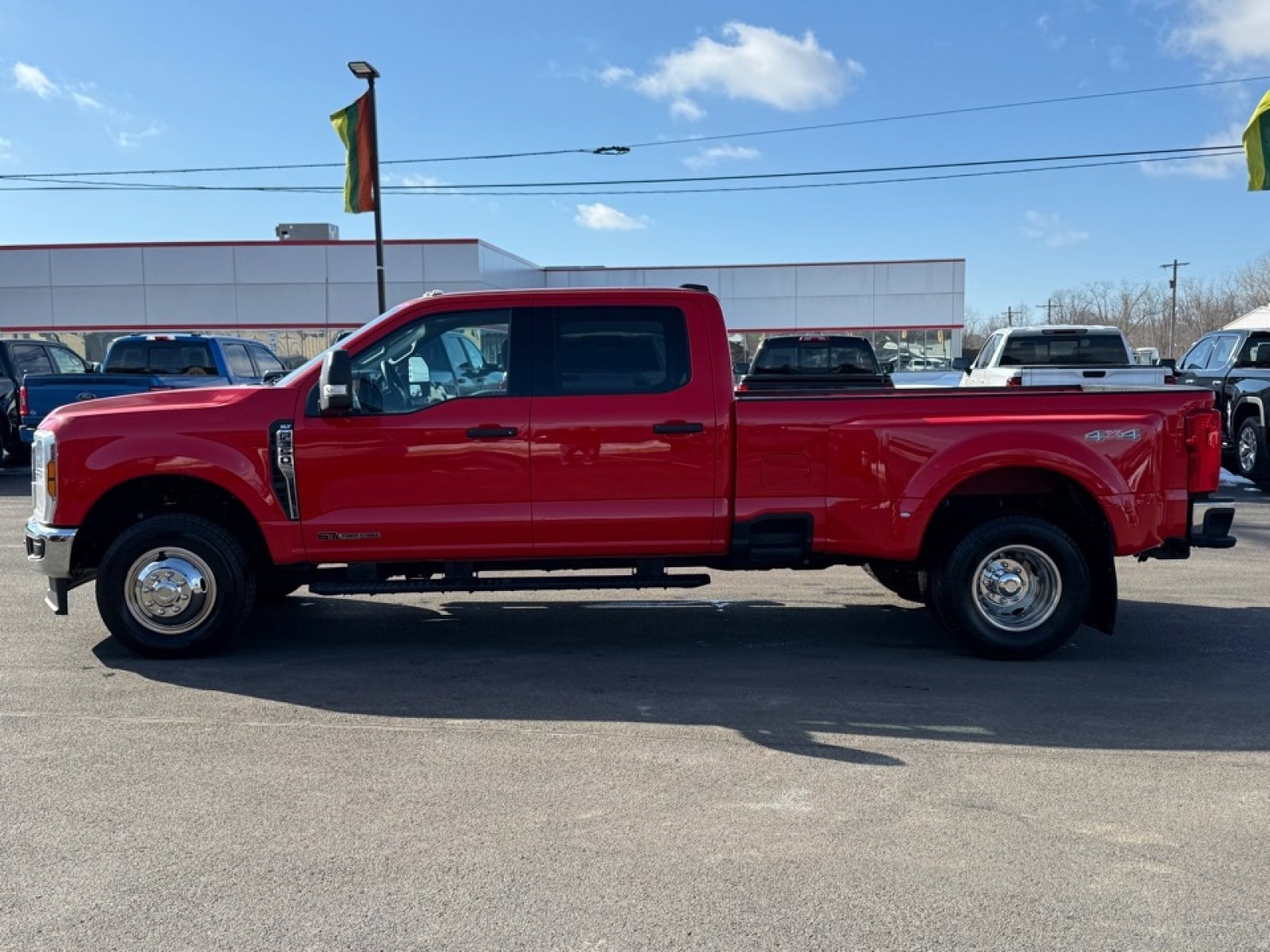 Used 2025 Ford F350 XLT image 5