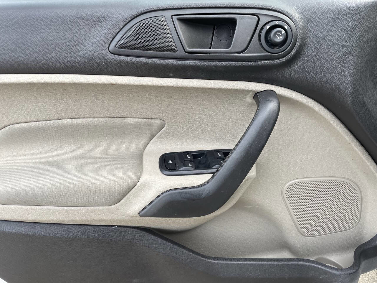 Used 2018 Ford Fiesta SE w/ Cold Weather Package FWD image 23