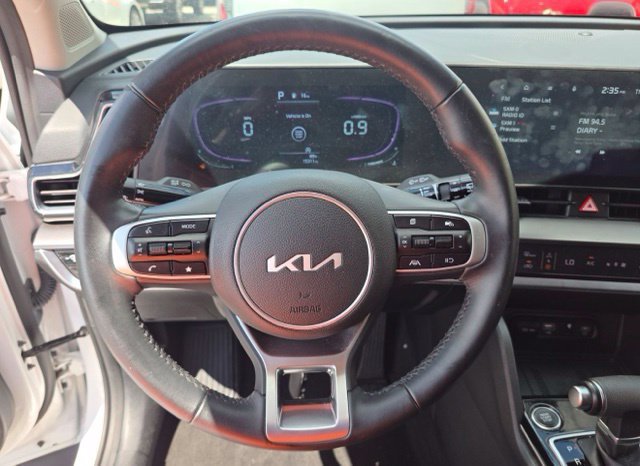Certified 2025 Kia Sportage EX FWD image 8