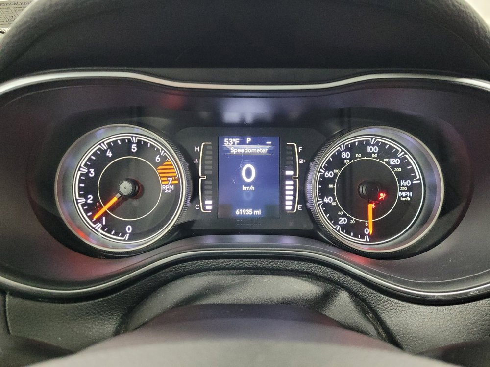 Used 2019 Jeep Cherokee Latitude Plus AWD/4WD image 23