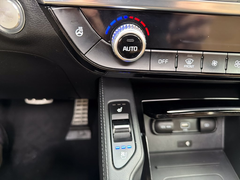 Used 2022 Kia Telluride SX w/ Nightfall Edition Package AWD/4WD image 17