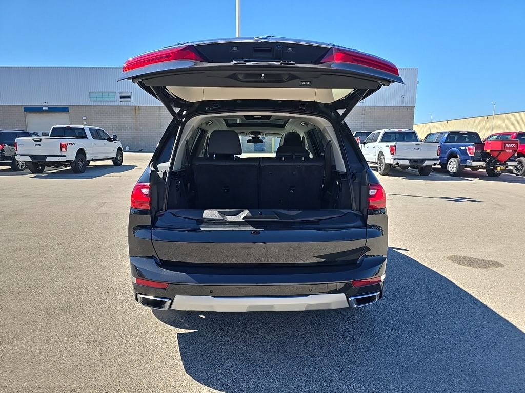 Used 2022 BMW X7 xDrive40i w/ Executive Package AWD/4WD image 6