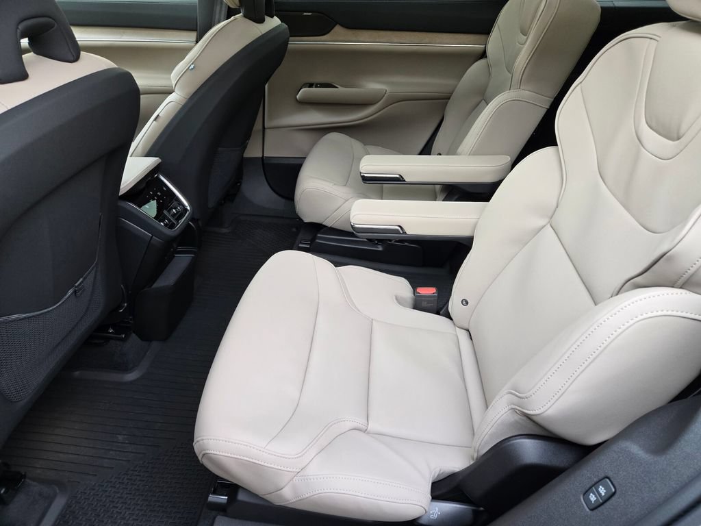 New 2025 Volvo EX90 Ultra AWD/4WD image 11