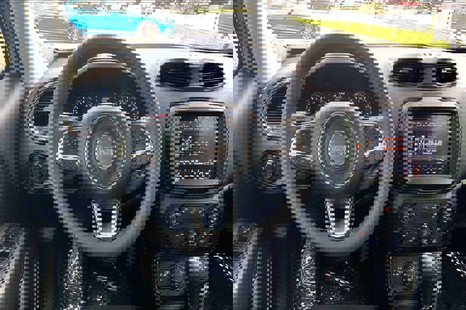 Used 2023 Jeep Renegade Latitude image 5