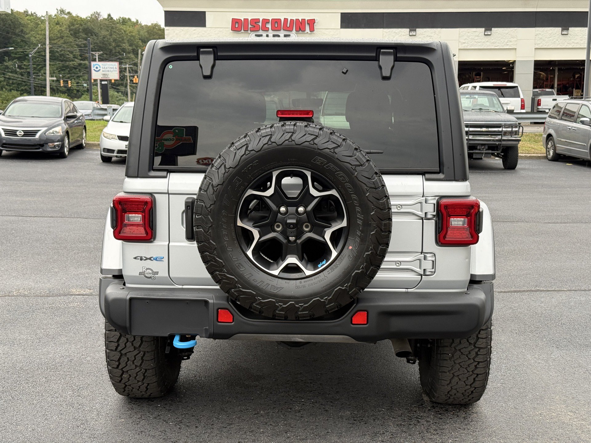 Used 2022 Jeep Wrangler Unlimited Rubicon 4xe w/ Steel Bumper Group AWD/4WD image 7