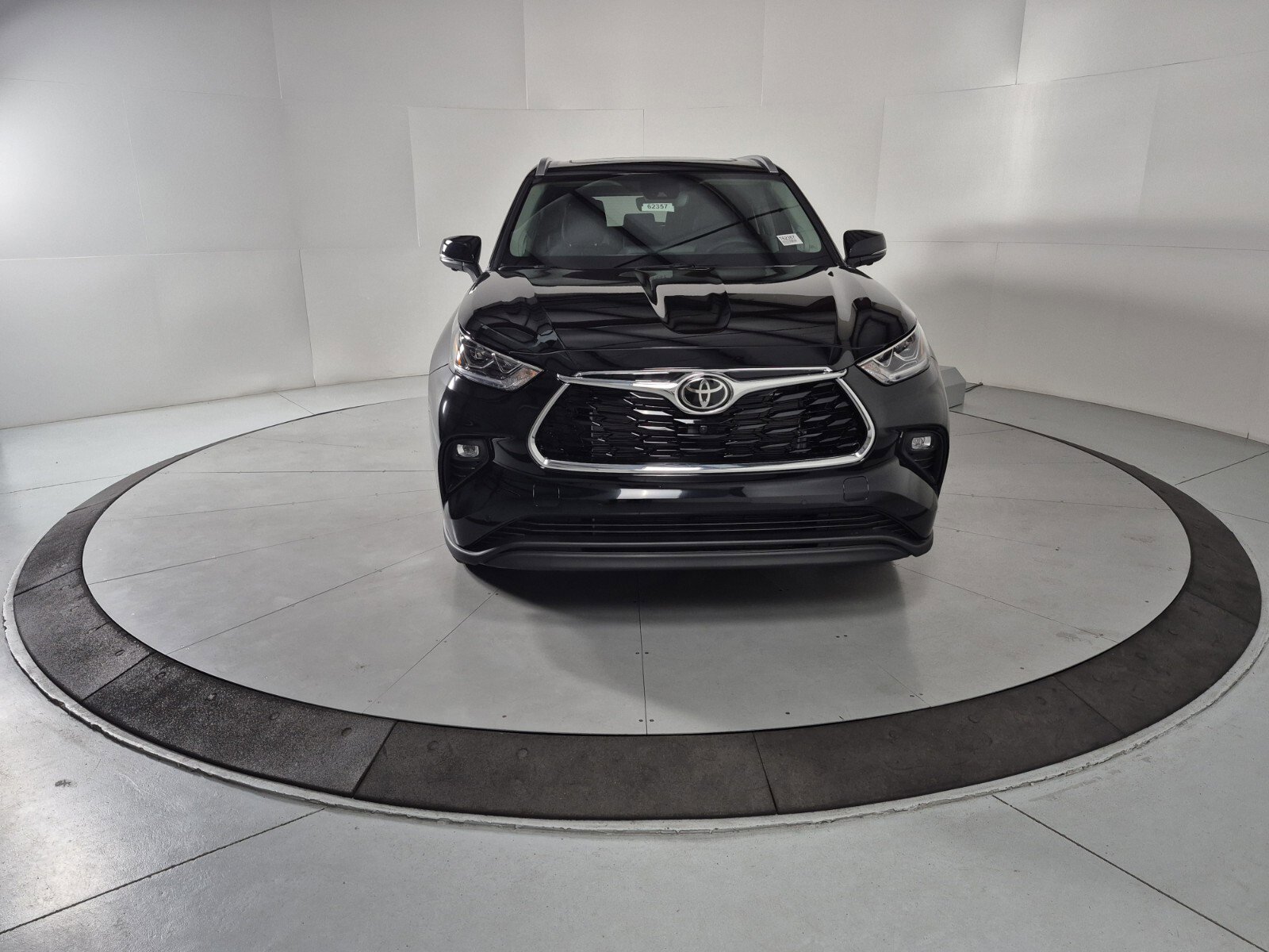 New 2026 Toyota Highlander Limited image 8