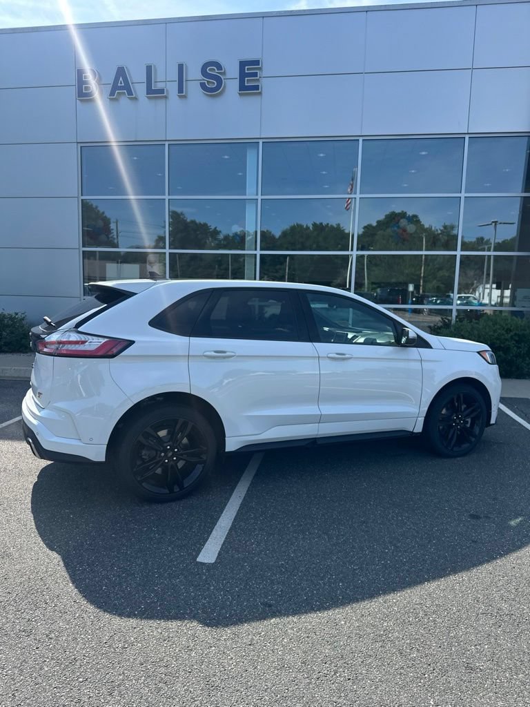 Used 2023 Ford Edge ST w/ Equipment Group 401A AWD/4WD image 4
