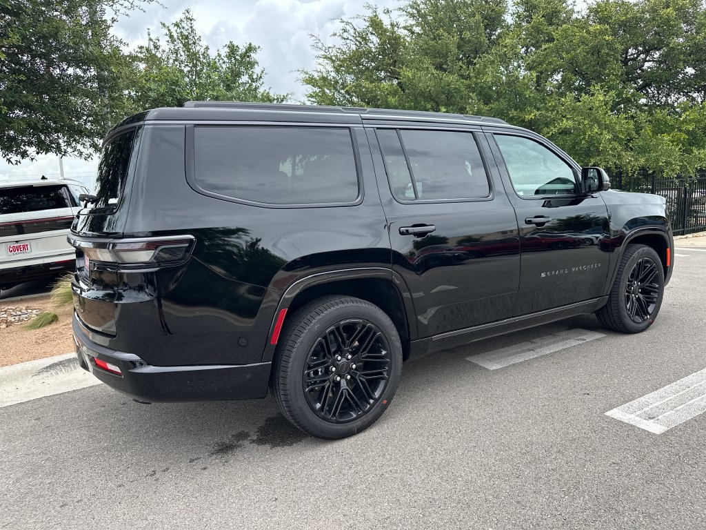 New 2026 Jeep Grand Wagoneer Limited AWD/4WD image 9