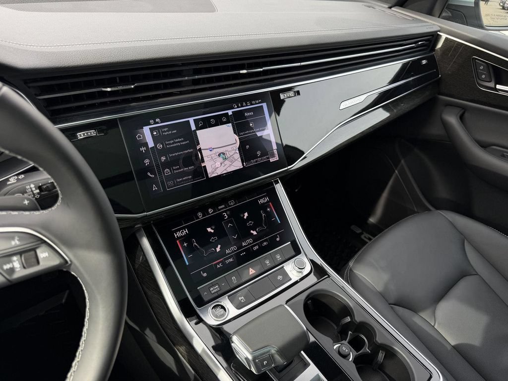 Used 2025 Audi Q8 Premium w/ Convenience Package AWD/4WD image 21