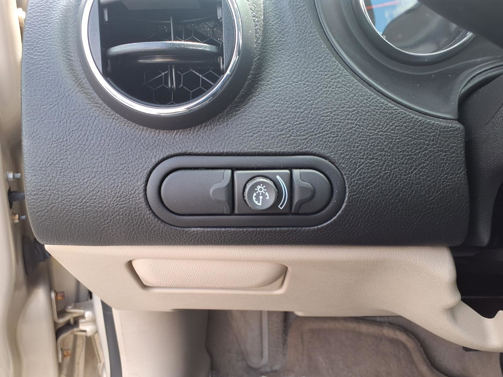 Used 2009 Pontiac G6 Sedan FWD image 12