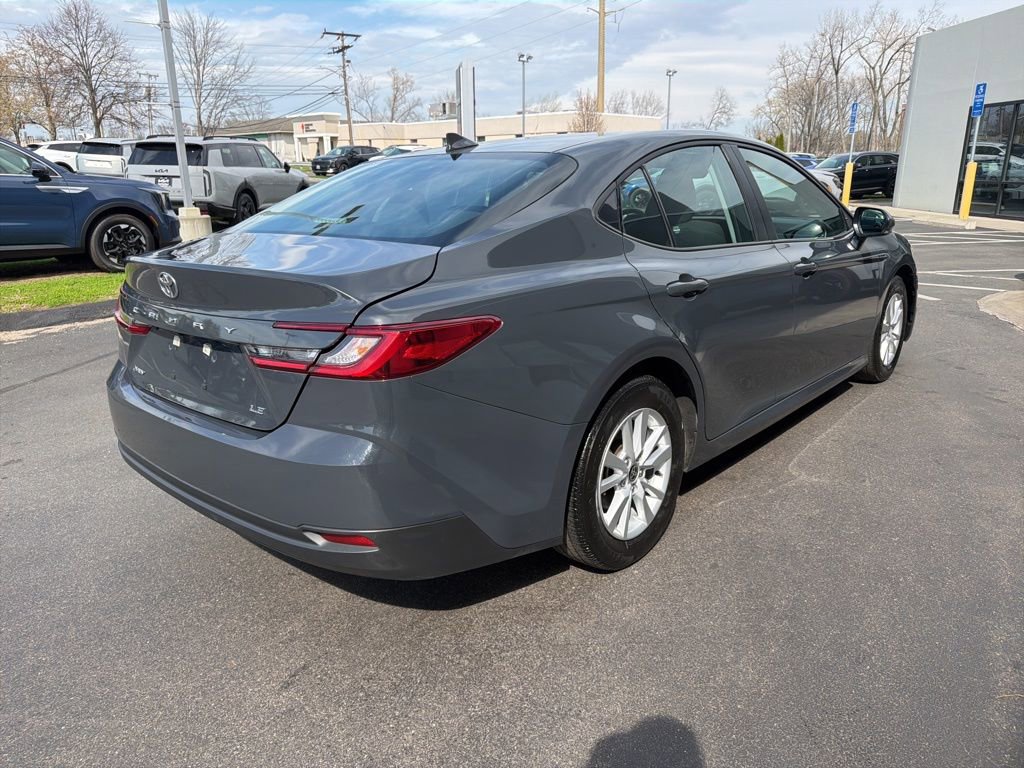 Used 2025 Toyota Camry LE FWD image 5