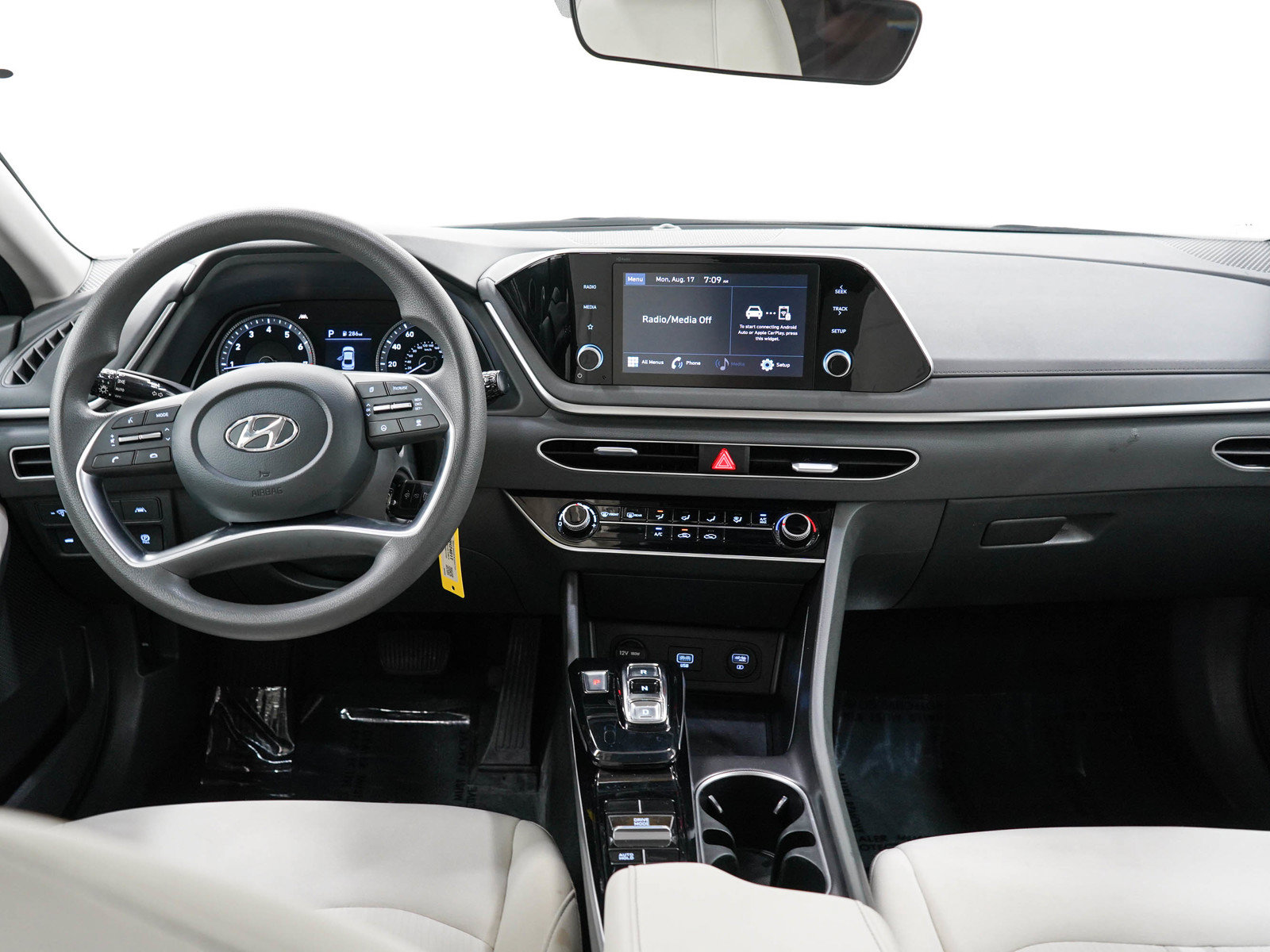 Used 2022 Hyundai Sonata SE w/ Cargo Package FWD image 14