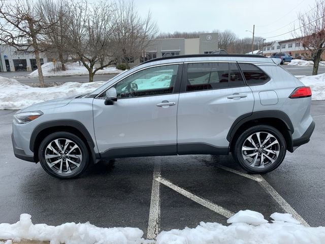 Used 2023 Toyota Corolla Cross XLE w/ Convenience Package image 6