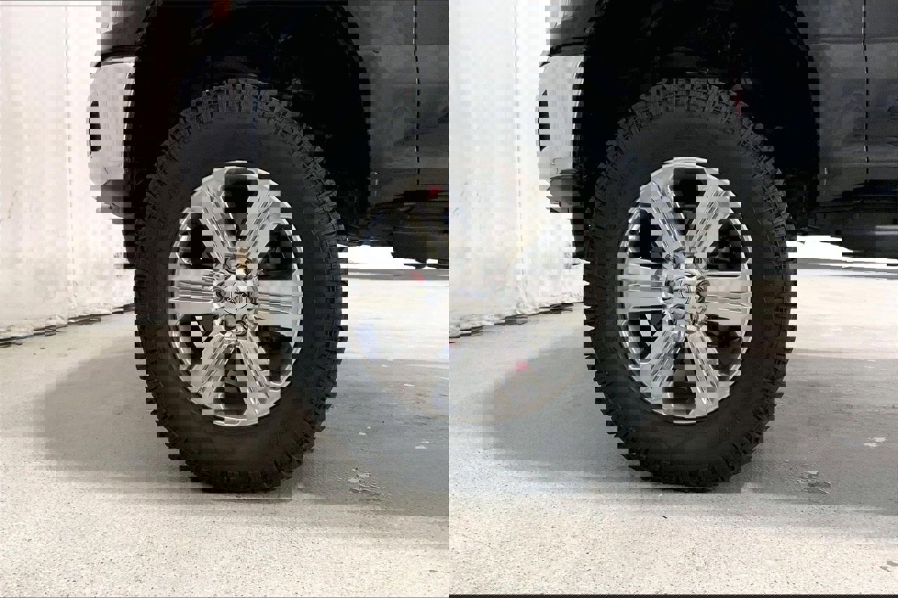 Used 2019 Ford F150 XLT w/ Equipment Group 302A Luxury image 6