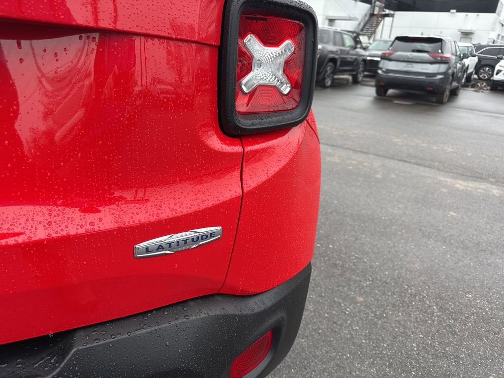 Used 2022 Jeep Renegade Latitude w/ Convenience Group image 29