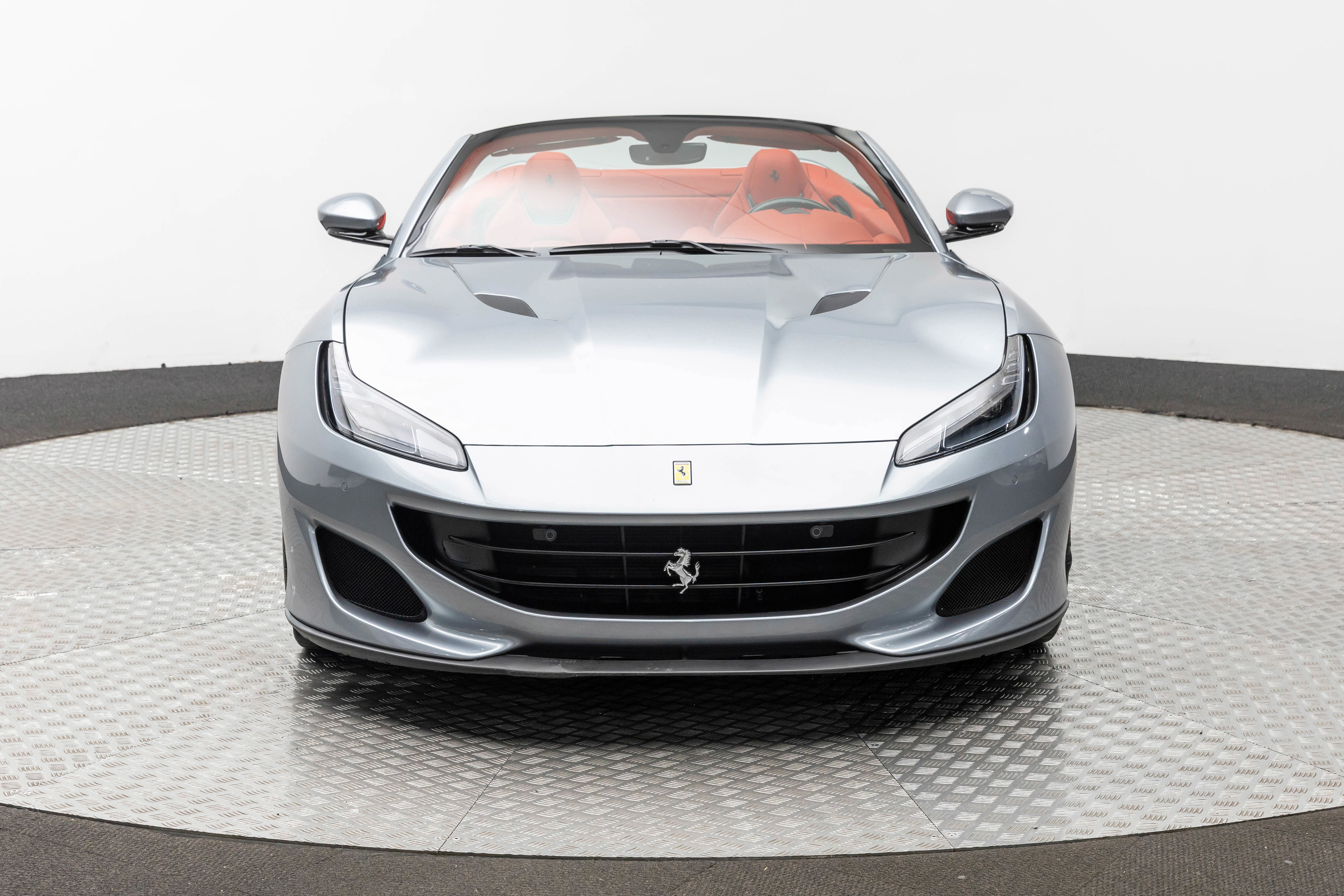 Certified 2019 Ferrari Portofino RWD image 10