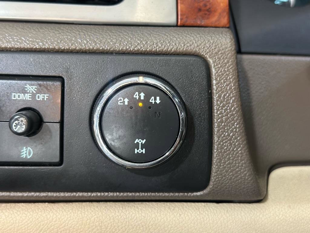 Used 2013 Chevrolet Silverado 2500 LTZ w/ LTZ Plus Package image 19