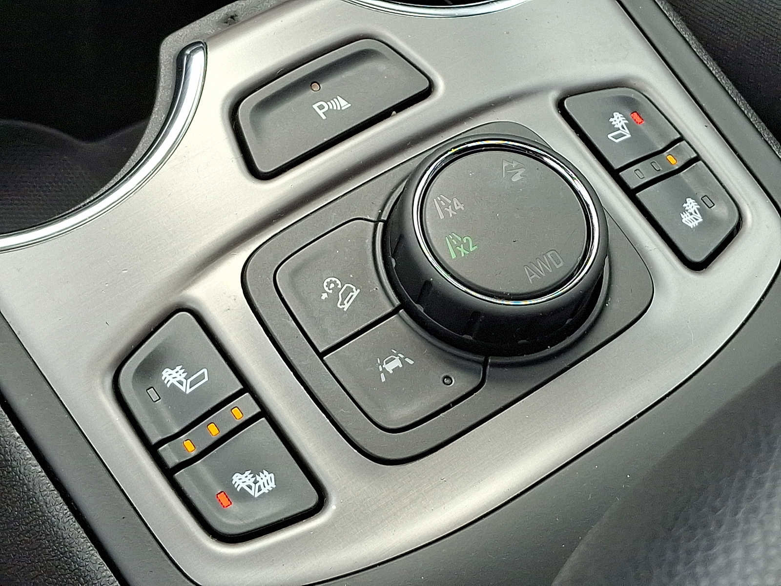 Used 2023 GMC Terrain AT4 w/ LPO, 'HIT The Road' Package image 26