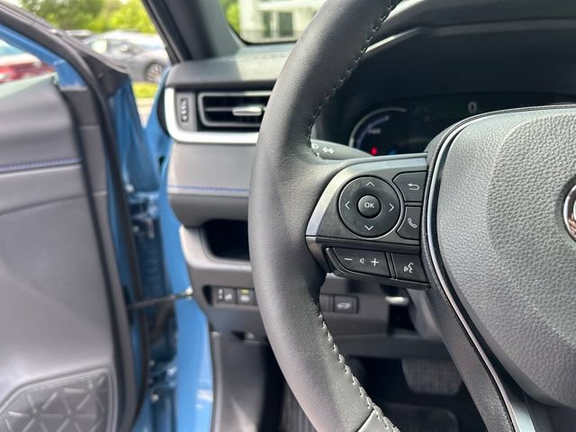 Used 2025 Toyota RAV4 XSE AWD/4WD image 23