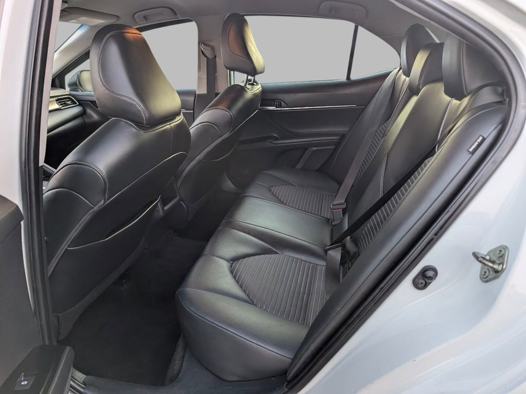 Used 2020 Toyota Camry SE image 15