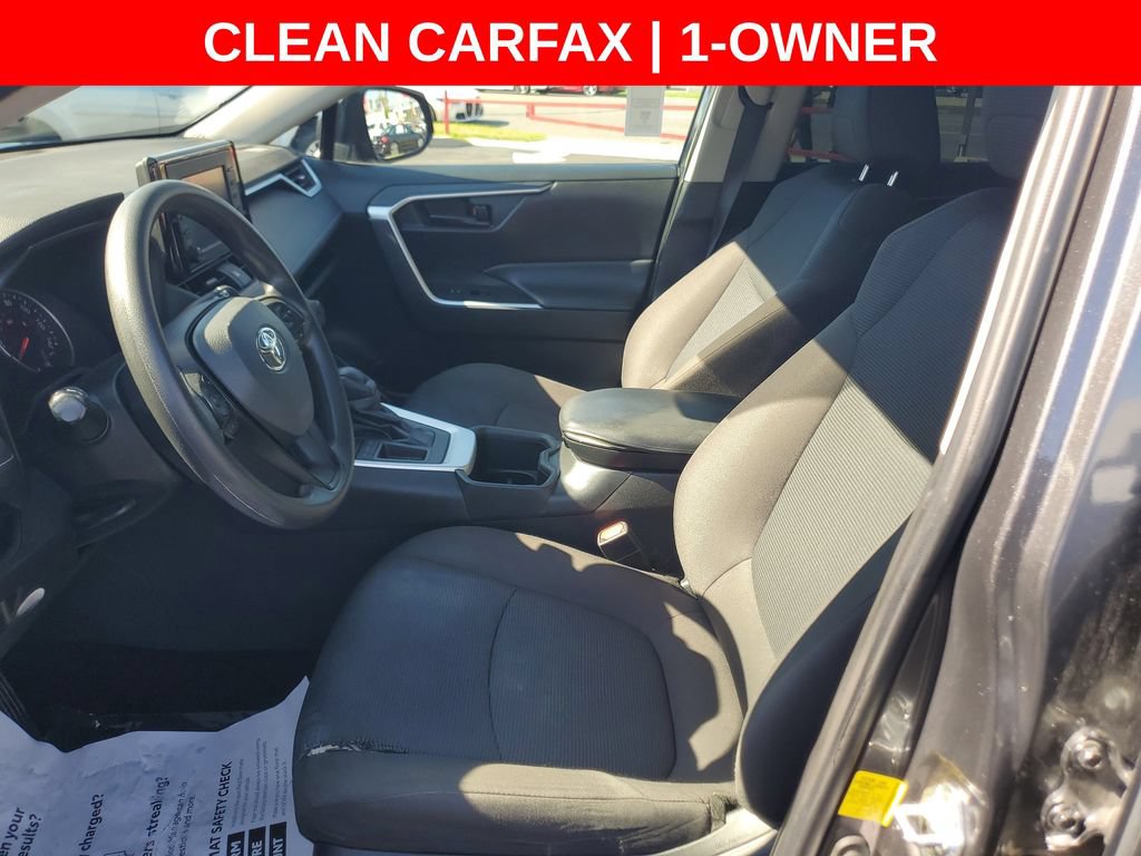 Used 2022 Toyota RAV4 LE FWD image 21