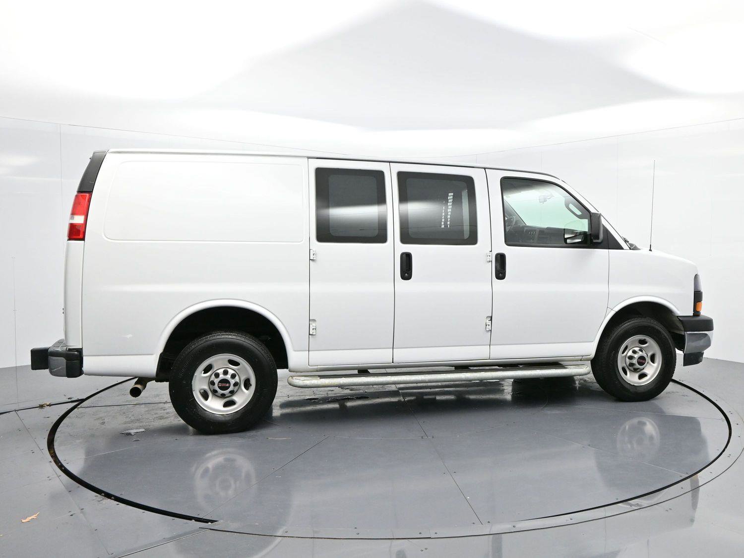 Used 2024 GMC Savana 2500 w/ Driver Convenience Package image 8