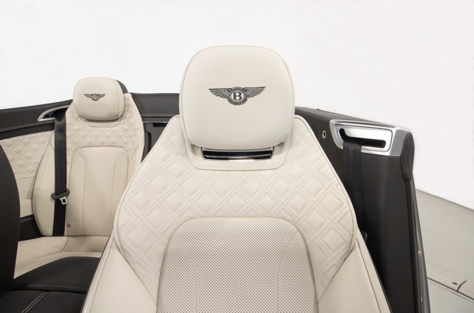 Used 2021 Bentley Continental GT image 22