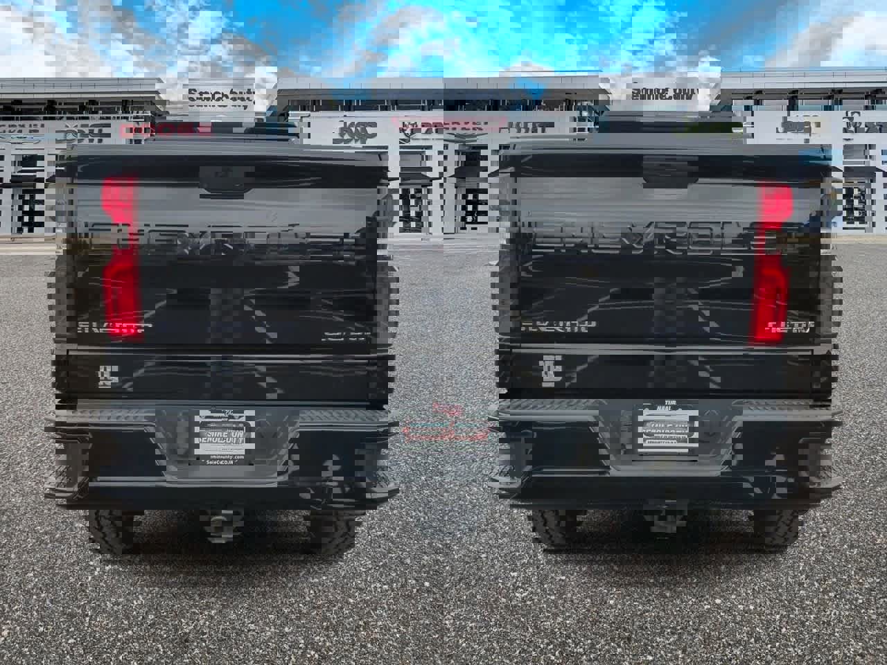 Used 2022 Chevrolet Silverado 1500 Custom image 7