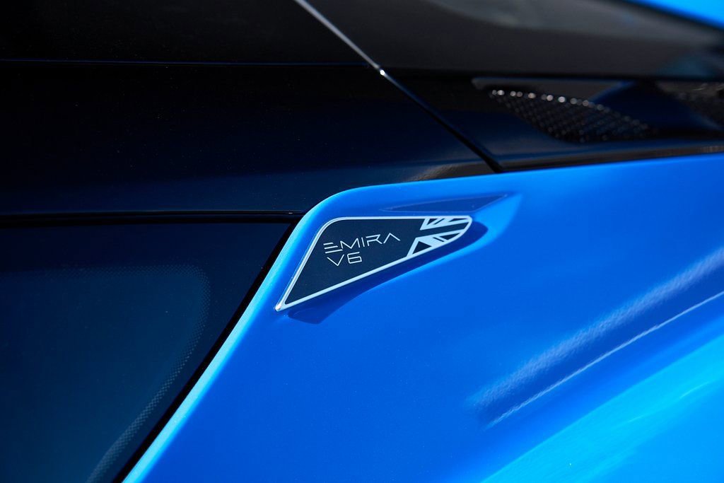 Used 2025 Lotus Emira RWD image 7