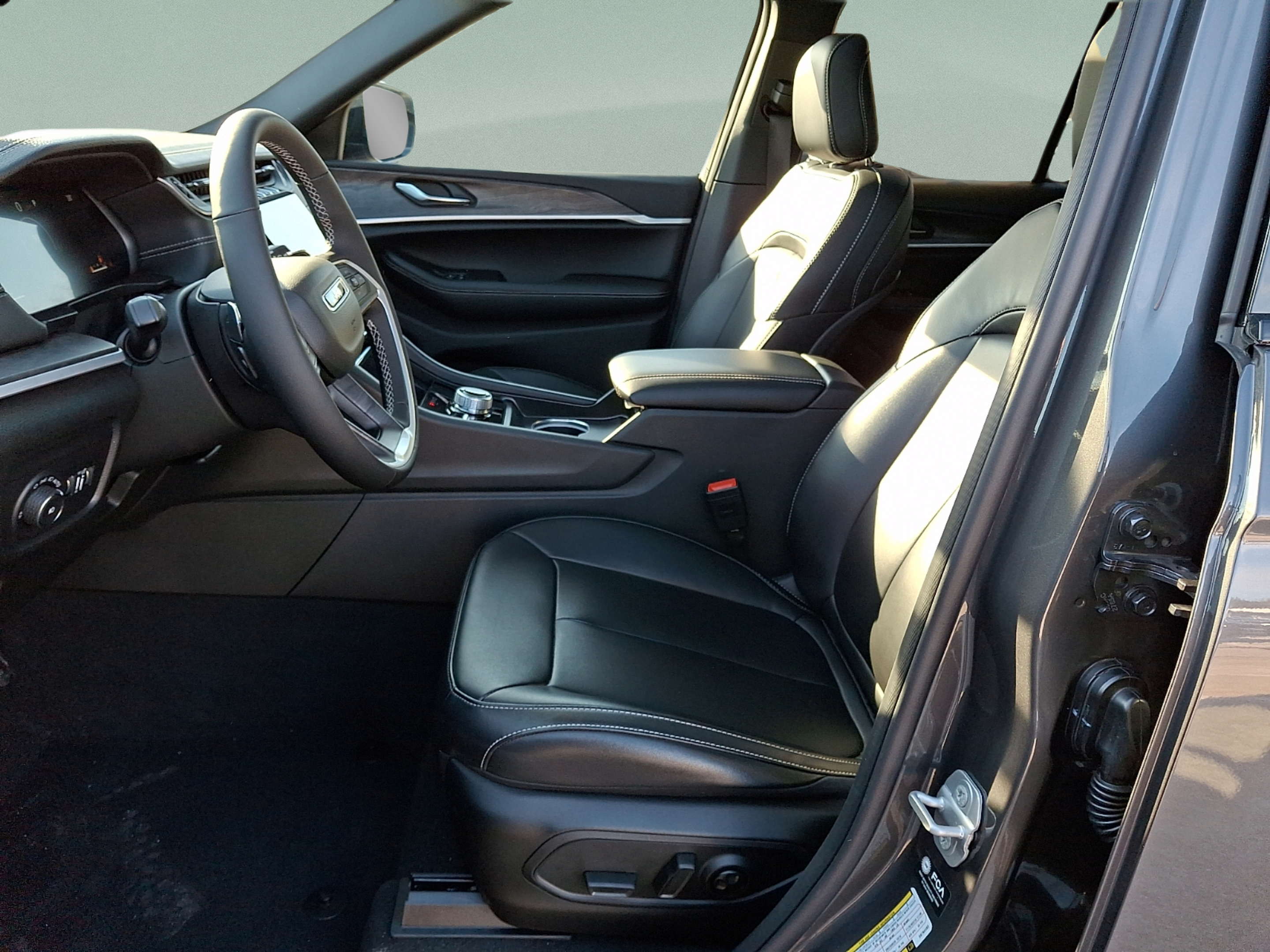 New 2025 Jeep Grand Cherokee Limited AWD/4WD image 7