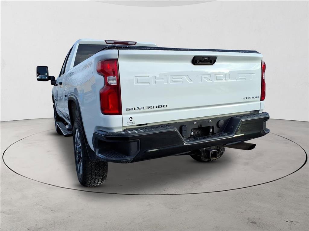 Used 2021 Chevrolet Silverado 2500 Custom w/ Custom Value Package image 7