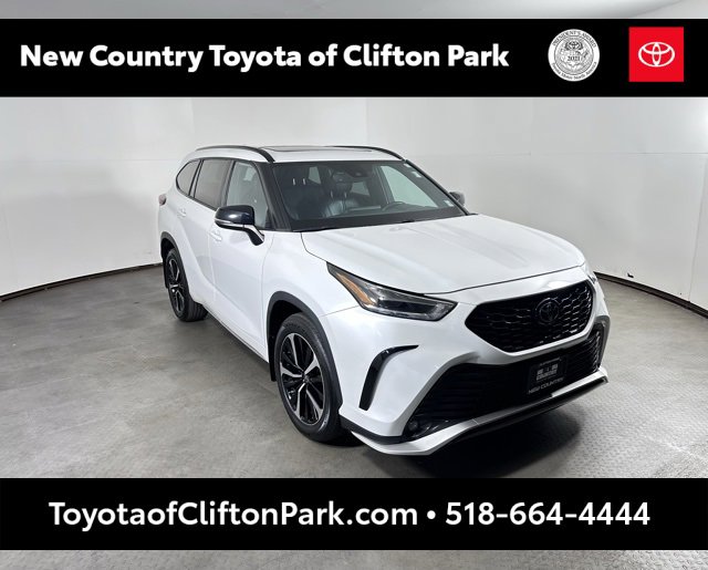 Used 2022 Toyota Highlander XSE