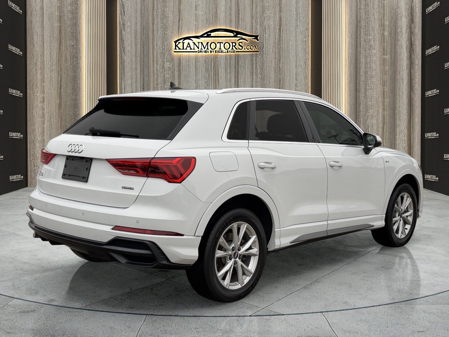 Used 2021 Audi Q3 2.0T Premium w/ Convenience Package AWD/4WD image 7