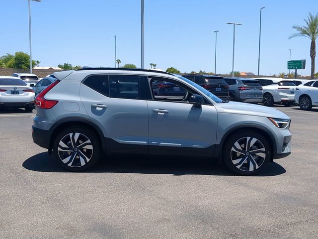 Certified 2025 Volvo XC40 B5 Plus w/ Climate Package image 6