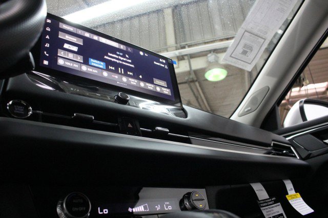 New 2026 Mitsubishi Outlander ES image 12