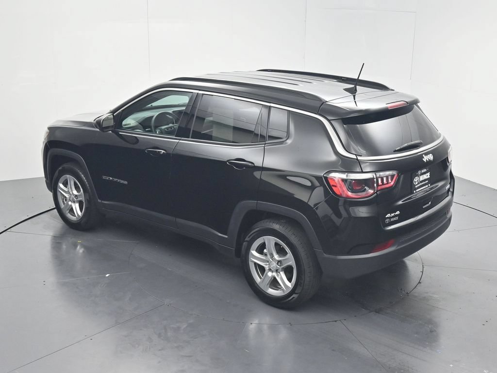 Used 2024 Jeep Compass Latitude AWD/4WD image 49