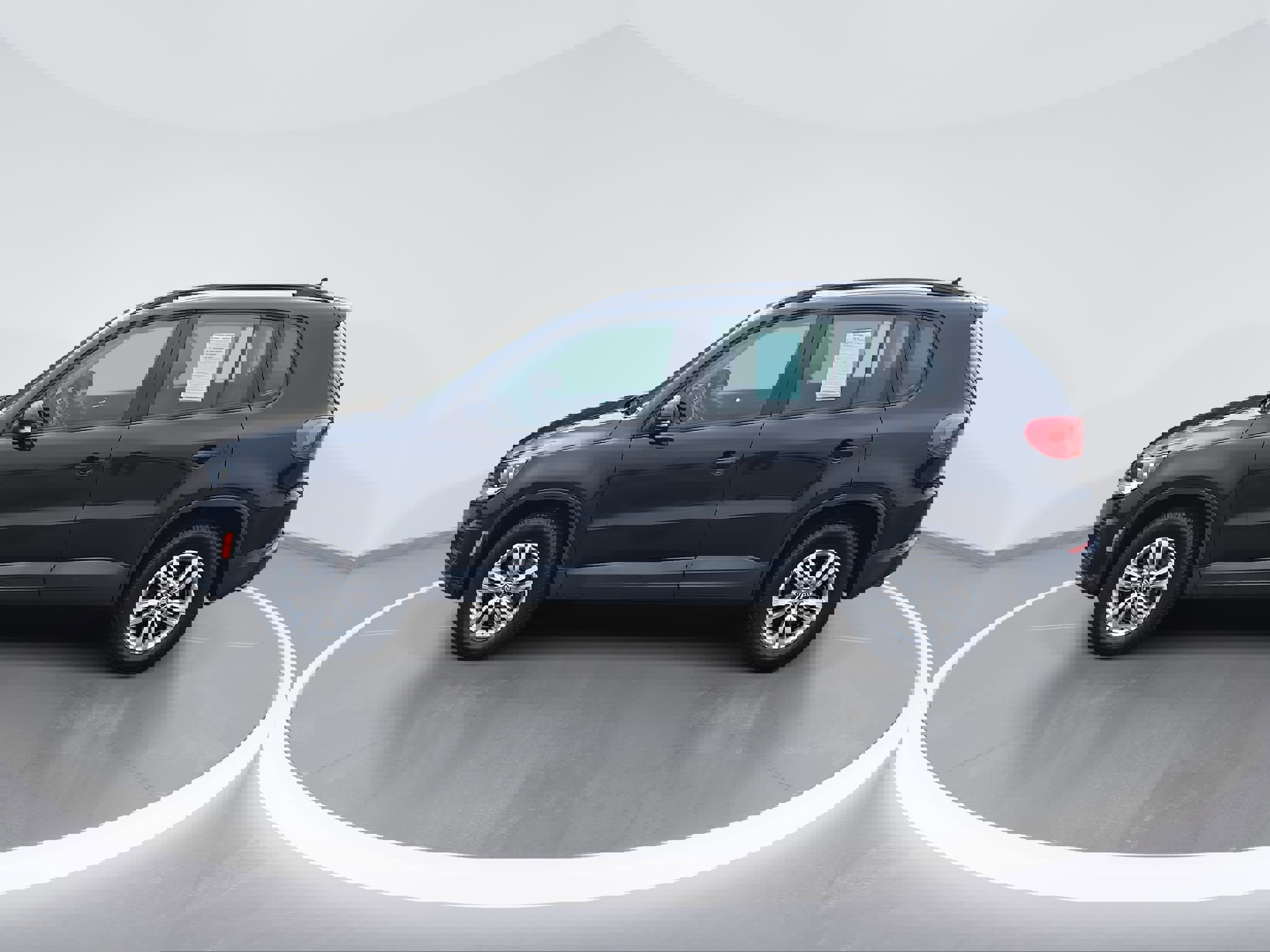 Used 2015 Volkswagen Tiguan S image 6