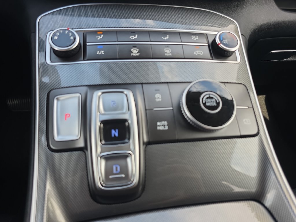 Used 2023 Hyundai Santa Fe SE FWD image 19
