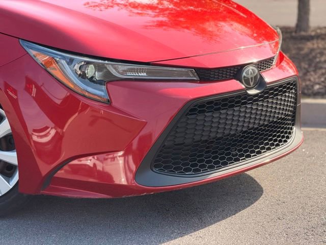 Used 2020 Toyota Corolla LE FWD image 3