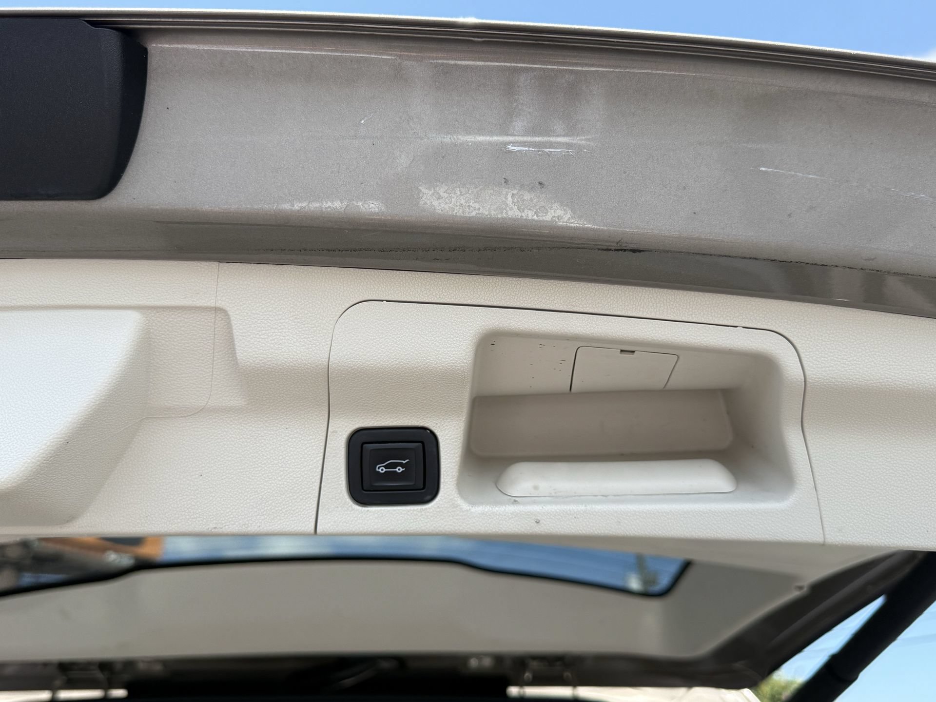 Used 2023 GMC Acadia Denali w/ Denali Ultimate Package FWD image 19