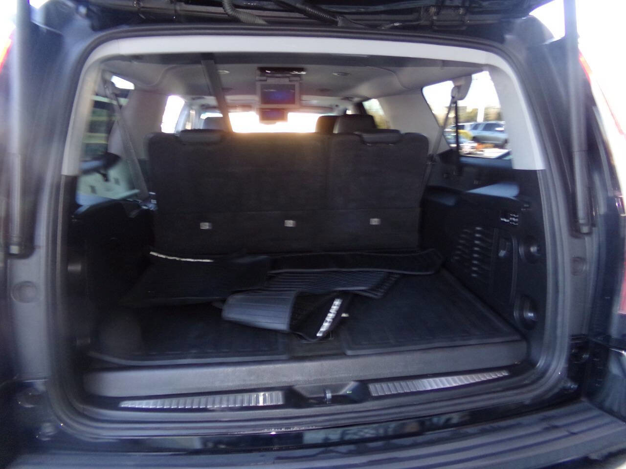 Used 2019 Cadillac Escalade ESV Luxury image 31