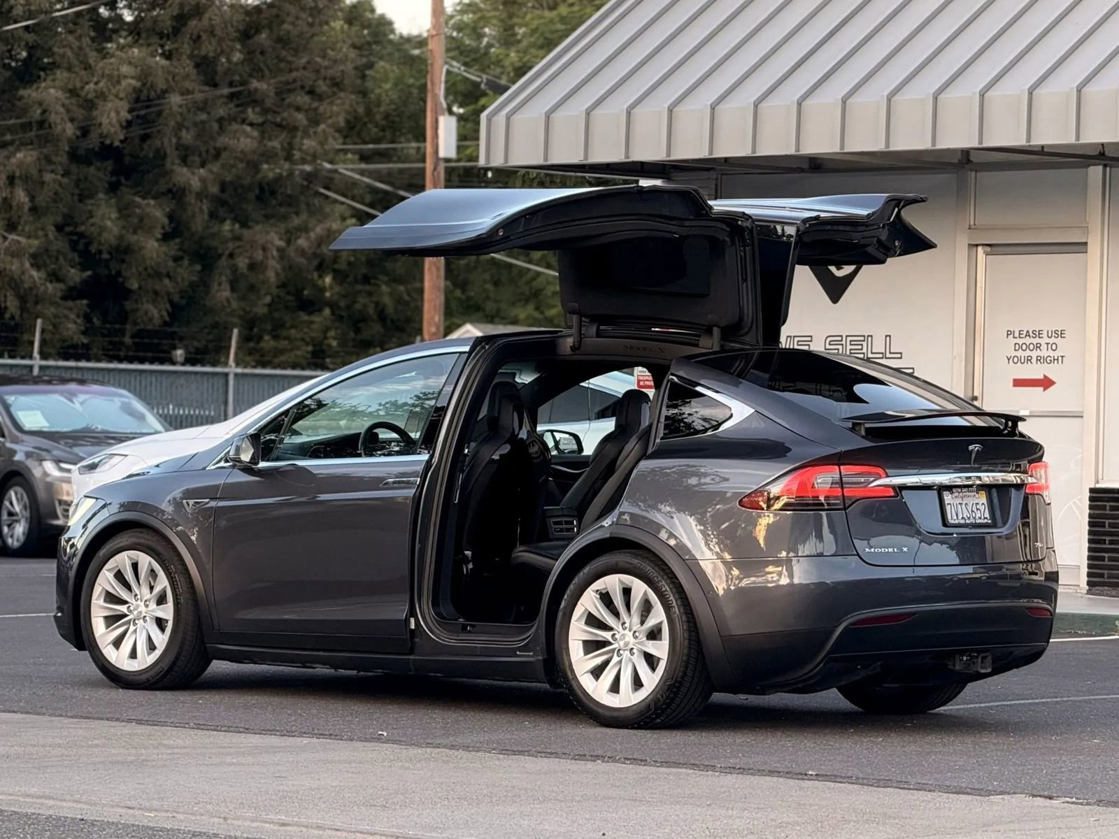 Used 2016 Tesla Model X 75D AWD/4WD image 7