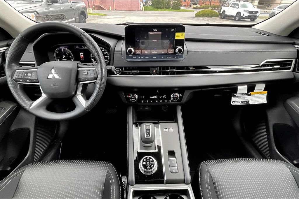 New 2025 Mitsubishi Outlander ES AWD/4WD image 5