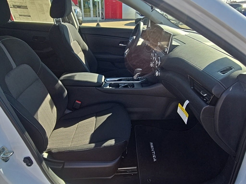 New 2025 Nissan Sentra SV image 23