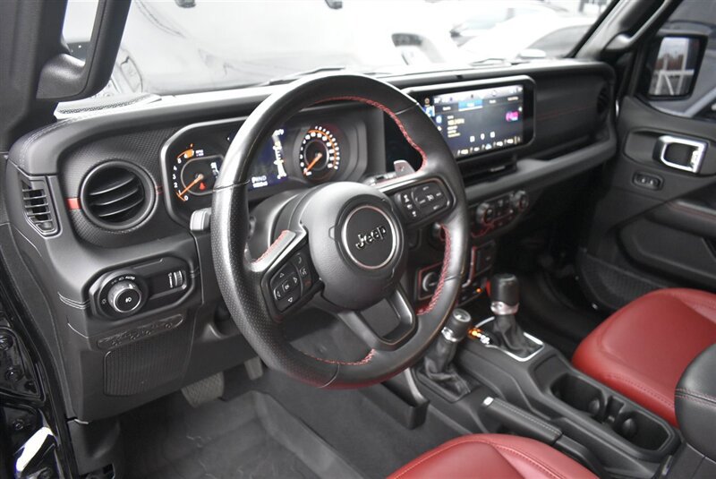 Used 2024 Jeep Wrangler Unlimited Rubicon 392 image 19