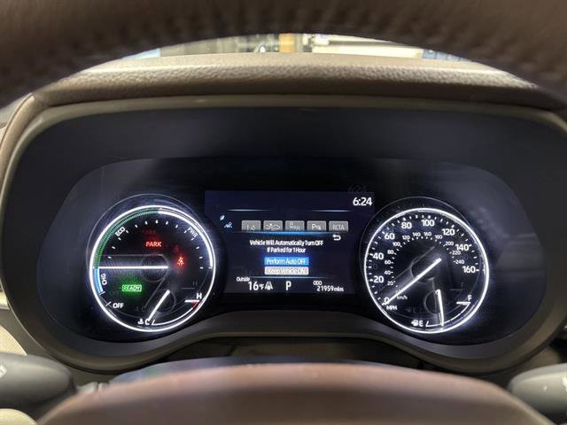 Used 2024 Toyota Sienna Platinum image 8