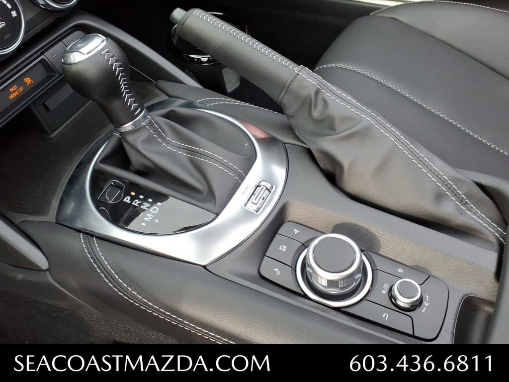 New 2026 MAZDA MX-5 Miata RF Grand Touring RWD image 8