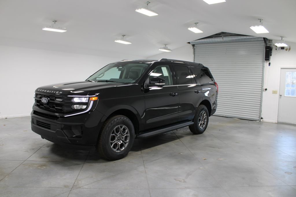 New 2026 Ford Expedition Active image 3