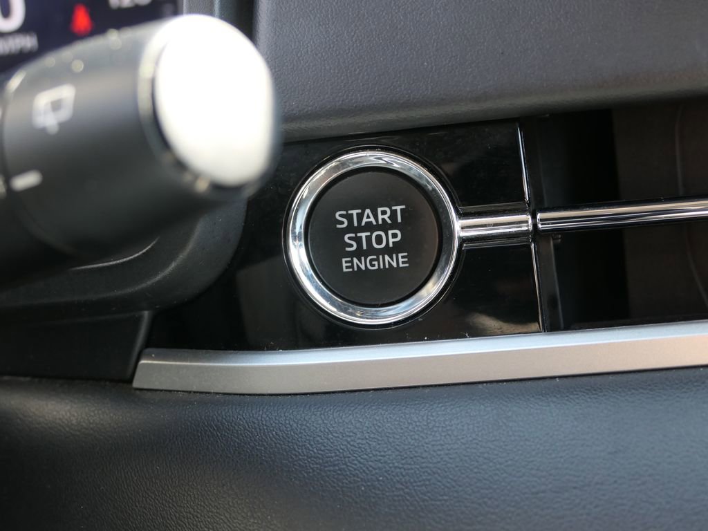 Used 2024 Mitsubishi Outlander SE AWD/4WD image 18