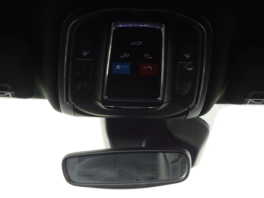 Used 2023 Jeep Grand Cherokee L Laredo image 29